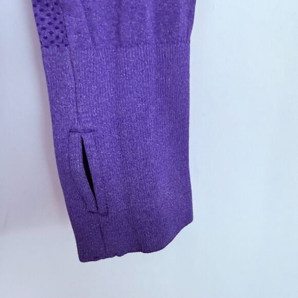 GAP Performance Fit Motion Seamless Athletic Top XS Heather Purple EUC B81 - Picture 6 of 6
